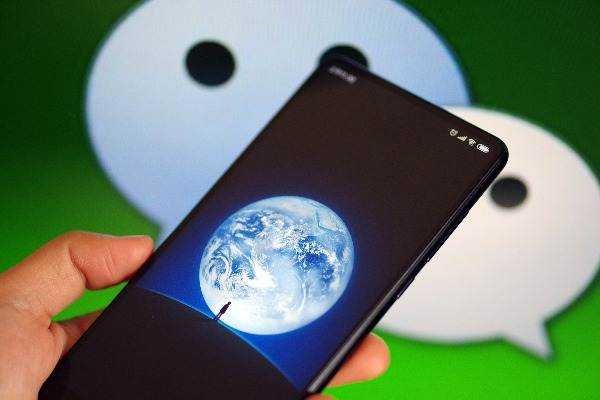 美女添加微信说帮我做抖音号推广是真的吗?